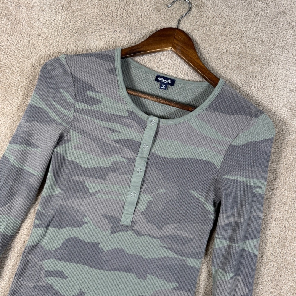 Splendid Henley Top Womens XS Green Grey Camo Thermal Waffle Knit Long Sleeve